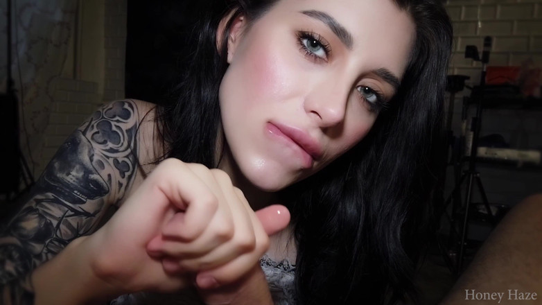 Honey Haze: Srepsiter sanfter blowjob wird zu einem harten analsex. Honey Haze
