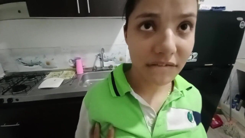 mackencie29: Une soubrette sexy m’attend dans la cuisine - ma soubrette à petits...