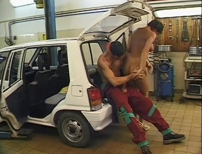 Vintage megastore: Fucking at work with doctors and car mechanic guy