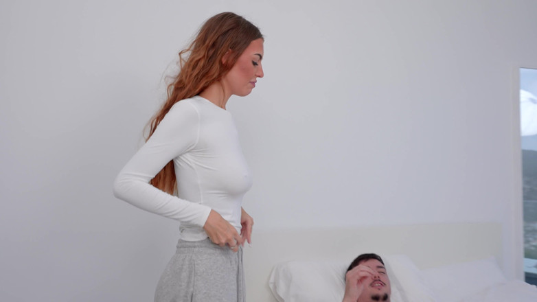 Yeri Blue: Bionda Con Tette Grandi Che Si Impegna Con Forza Nell'anale -...