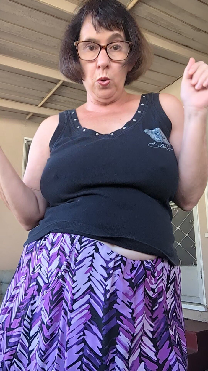 Busty brendaxxx: Naked Striptease From My Private Outdoor Patio