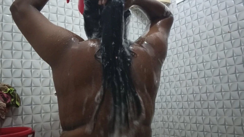 Skakoi: Hot Desi Beauty Showering Alone in Bathroom