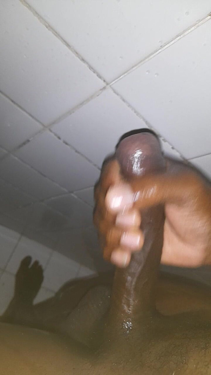 Black guy: Honění S9 E4