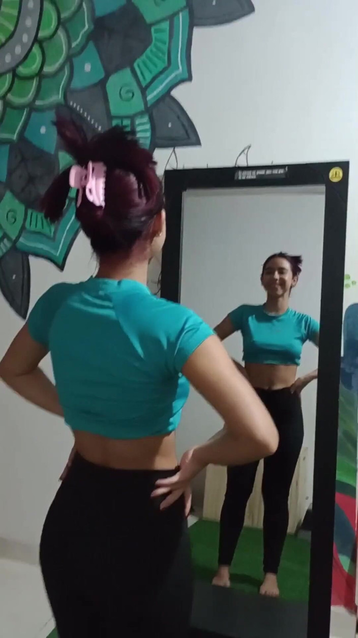 bitchsultry: Adik tiriku ngebiarkan aku ngentot memek sempitnya waktu orang tua...