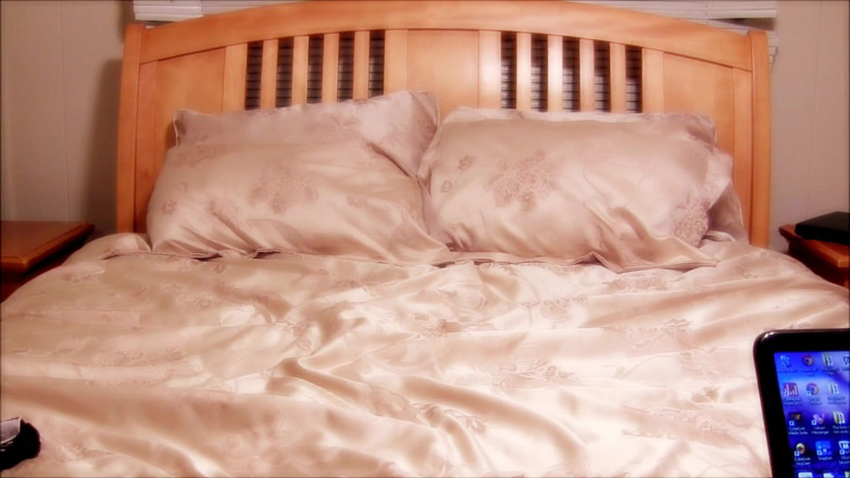 Nikki Nevada: Consolador follando y masturbación anal con sexy milf Nikki (2013)