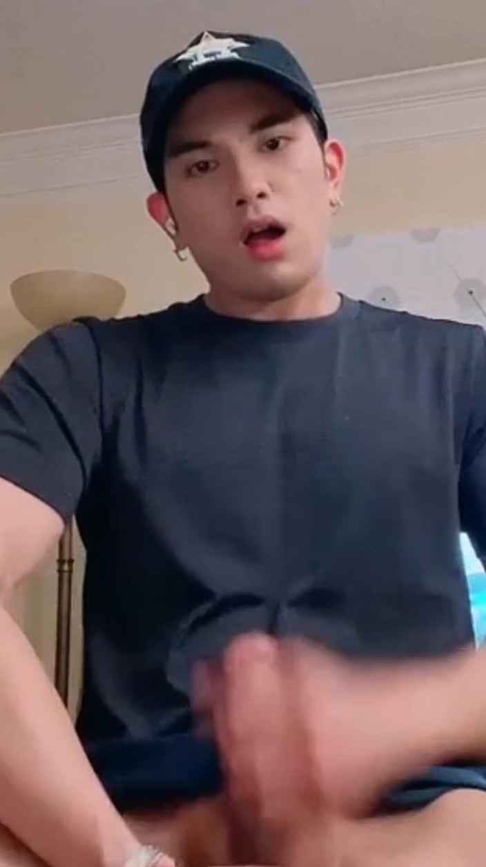 Louswee: "Самотнє ранкове пробудження — природний настрій і що це таке