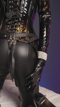 Strapon Edging with Mistress Jessica