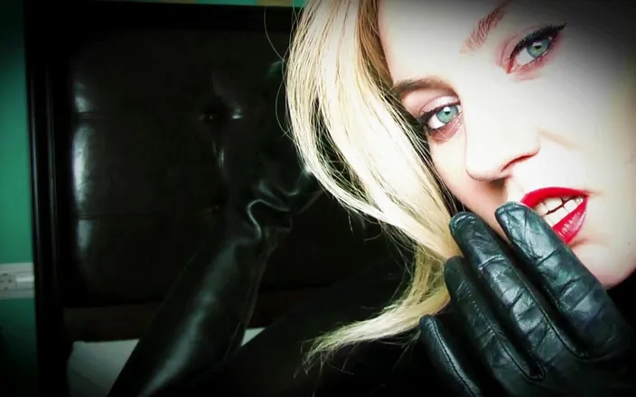 Goddess Celine: Catwoman executrix