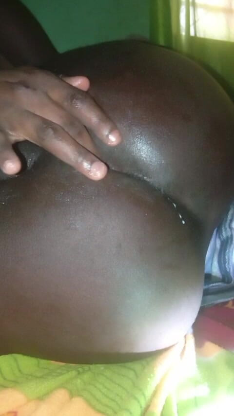 Africatrans: 자지를 빨고 따먹히는 발정난 밀프