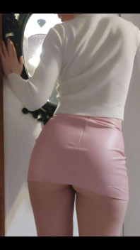 Does this skirt make my ass fat?