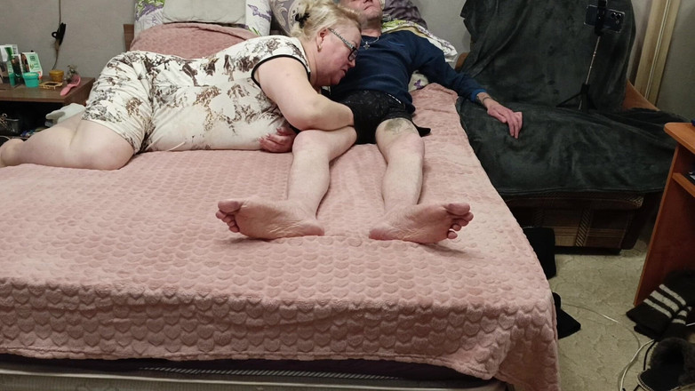 Zona901: Pacar hampir tidak menelan semua air mani setelah blowjob yang...