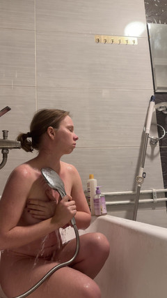 SweetLucy96: Horká sprcha