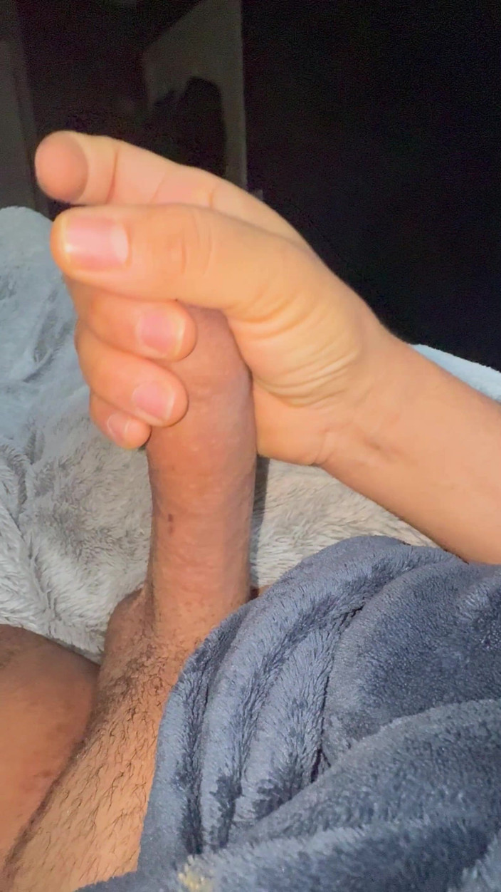 Kadu: Eu estou fodendo com tesão, por favor me ajude