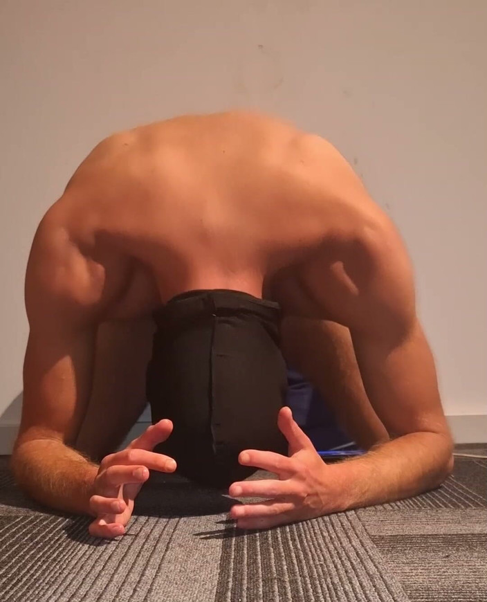 NoFace Twink X: Anal Play! Twink Loves to Put Toy up His Ass