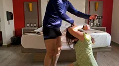 売春婦のように私をファックしてください。ゴミのように扱われることだけが私の望みです。