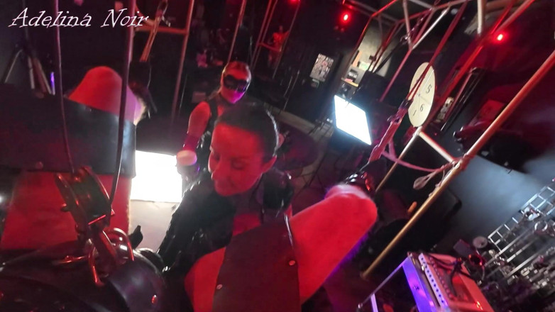 FISTINGQUEEN: Fisting Anal Triplo por 3 Dominatrixes de Látex - Adelina Noir Vivien...