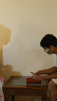Maestra india deja que Karan la folle