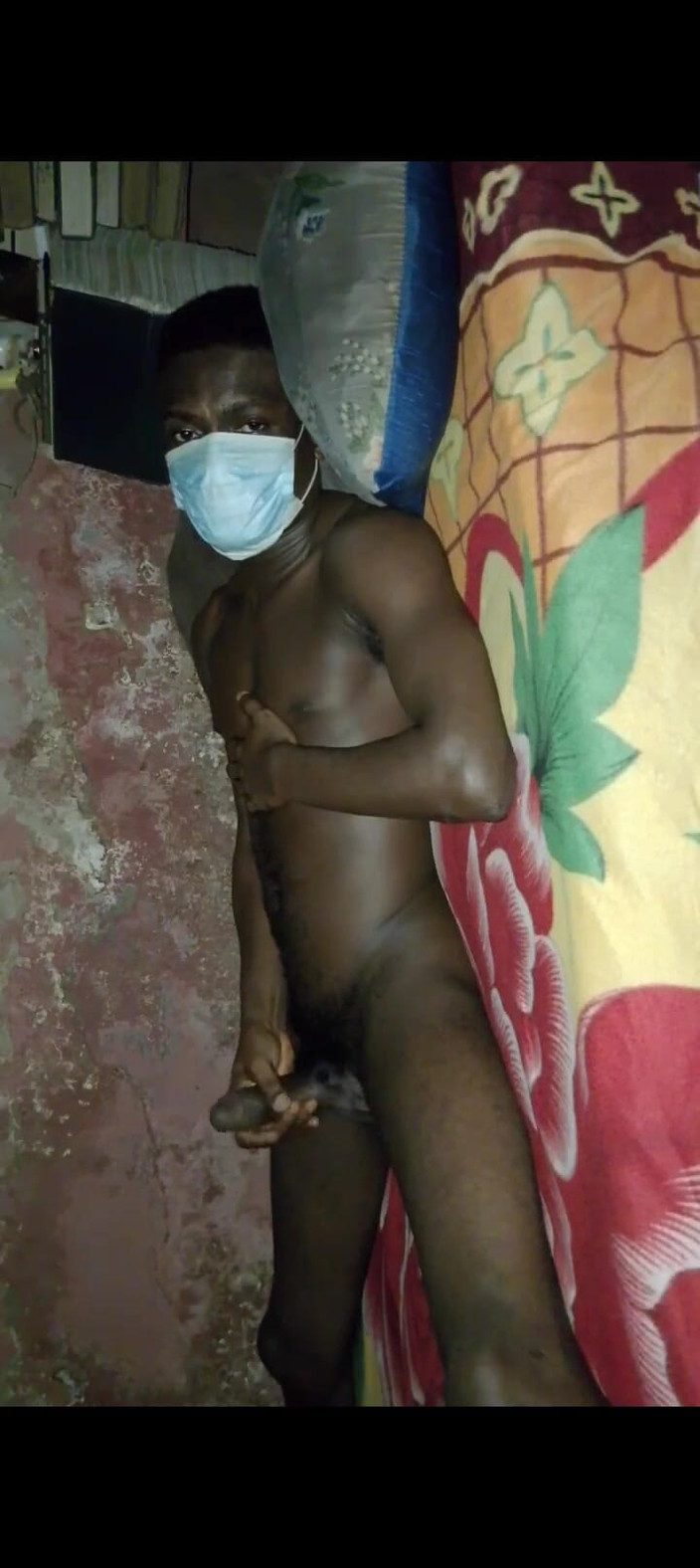 Masturbator emmy: Uomo nero africano che mostra le sue abilità nel letto