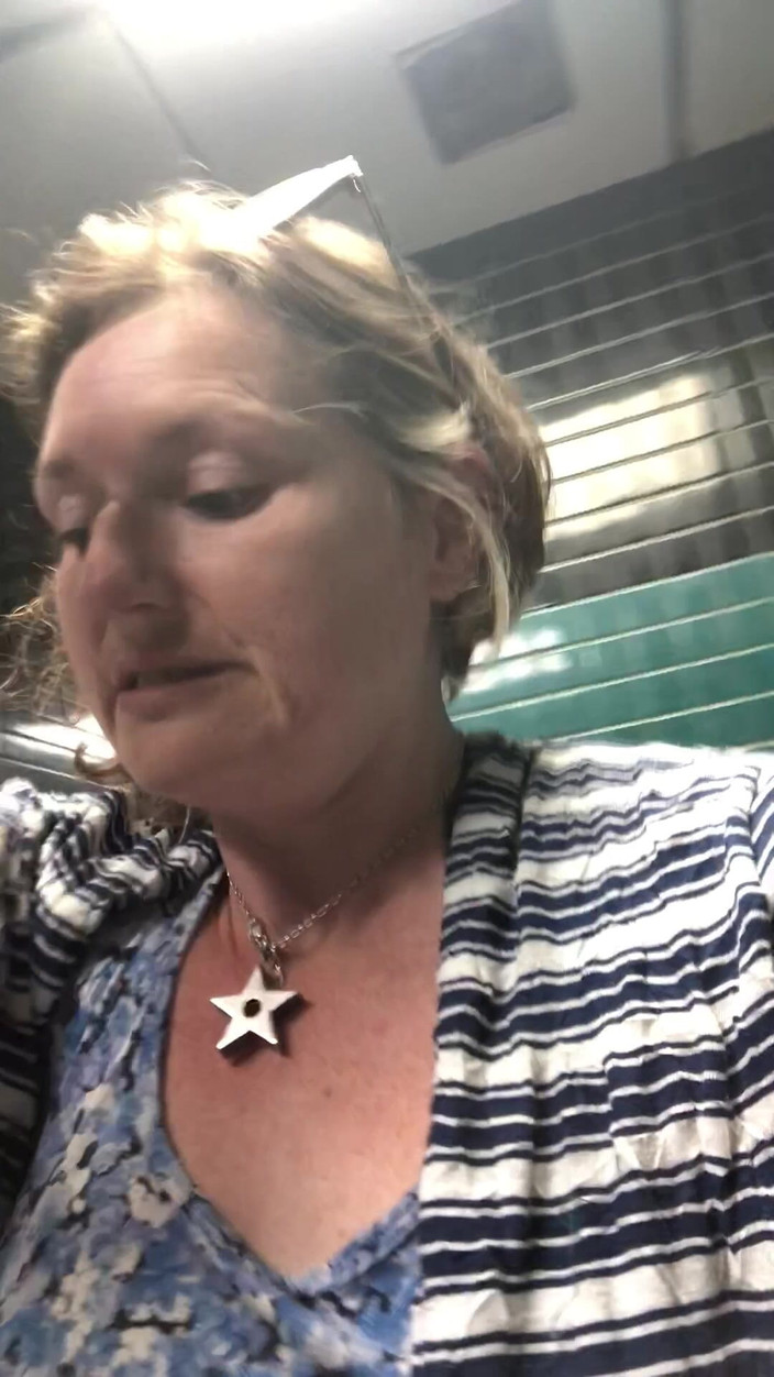 Pissing Paradise: Zoufalá puma masivně čůrá v Dallasu jako součást její kolekce 'chcaní kolem...