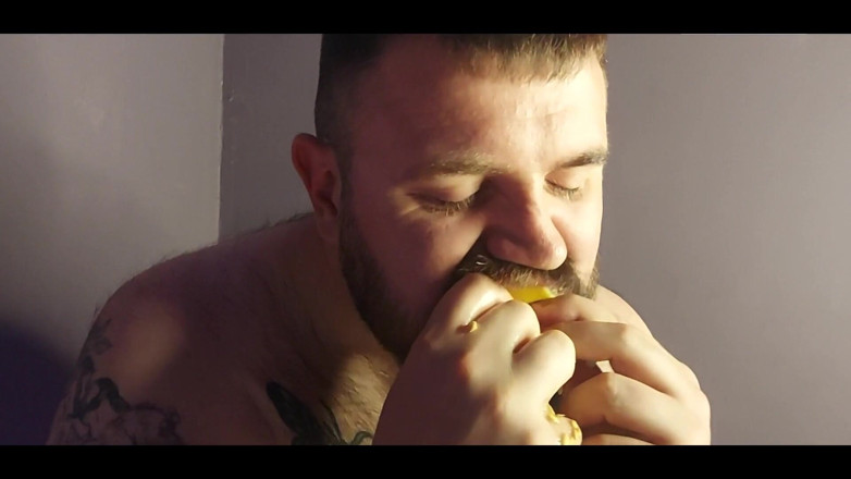 PoppaPig: Sacred Slut Snackies - Eating Cummy Melon