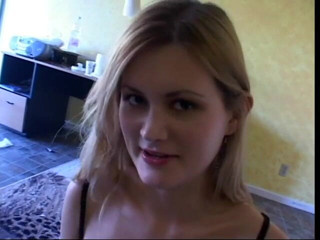 Wild Suckers: Hot blonde teen smokes while giving a handjob