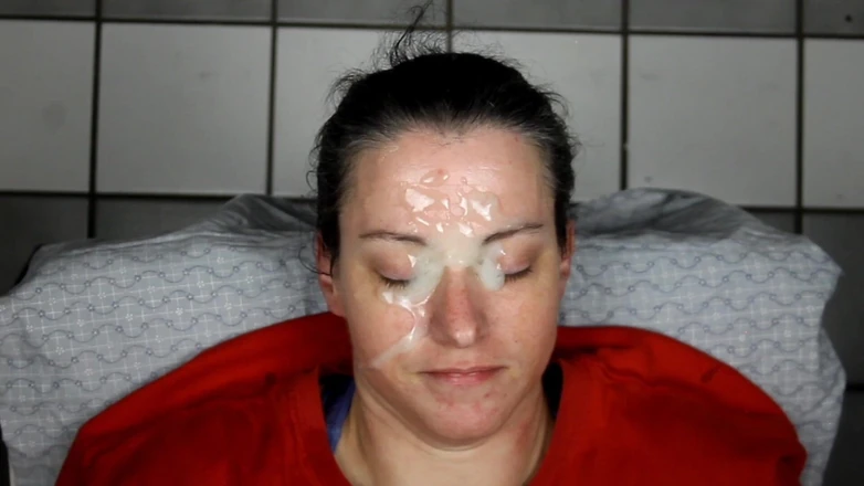 Dirty Dees: Homemade Amateur Cumslut Taking Loads to Her Pretty Face