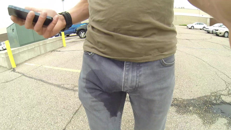 Lapetus: Membasahi seluar jeans saya di sebuah mall