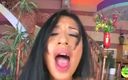 Naughty Asian Women: Afară din această lume gagica asiatică Jasmine Bryne își adoră pizda...