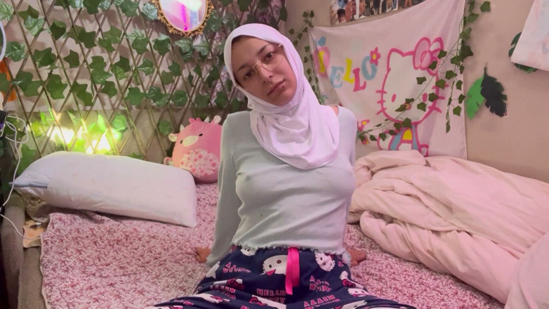 lanalovacutie: Muslim-yoga-in-hijab-day-13