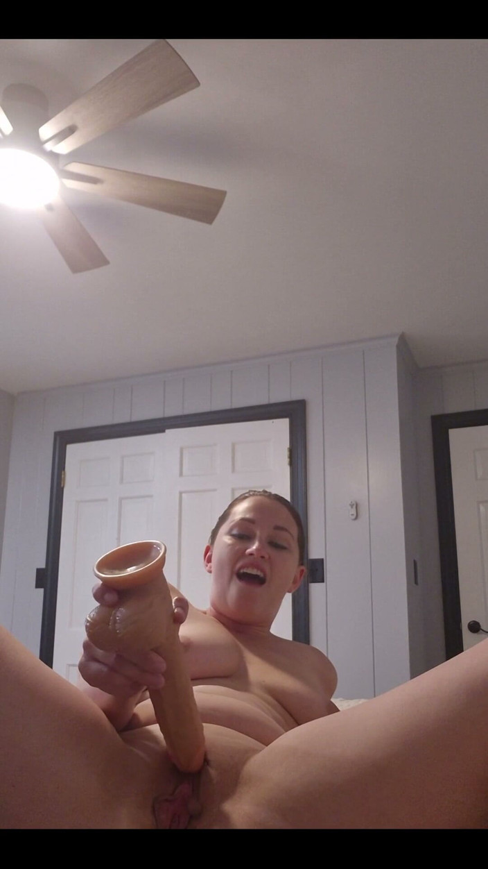 ScarlettRavenXO: Hot Wife Is Making You Feel Special with JOI