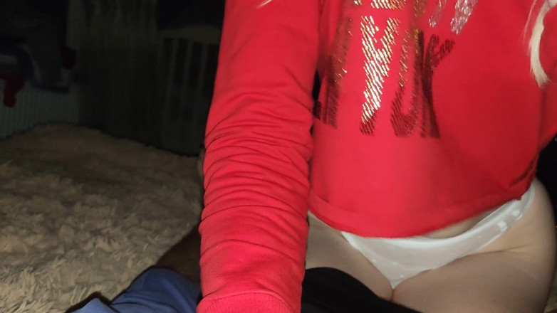 Taboo Room: Üvey oğul üvey annesinin kız arkadaşından ona büyük yarak yamasını istedi