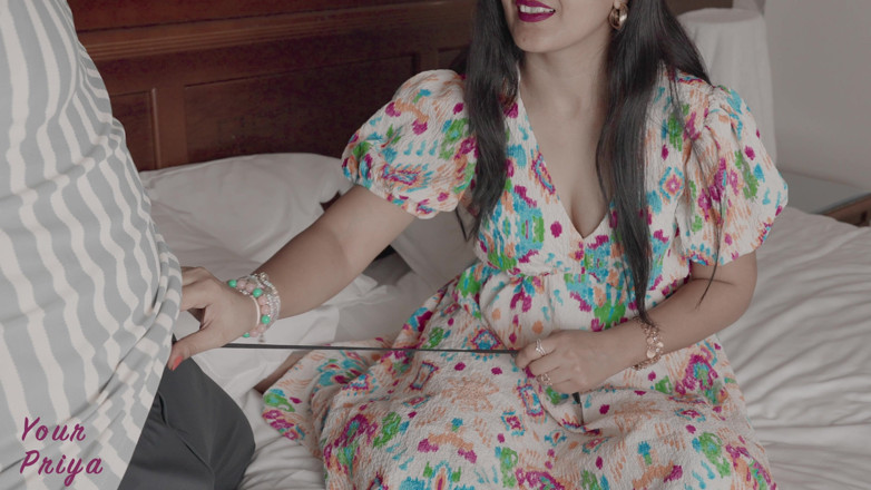Your Priya: Anh trai kế xem Priya làm tình với bạn của...