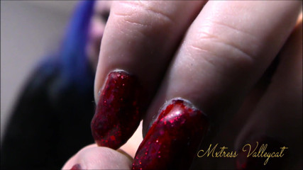 Mxtress Valleycat: Glitter nail tapping - Don't forget who i am
