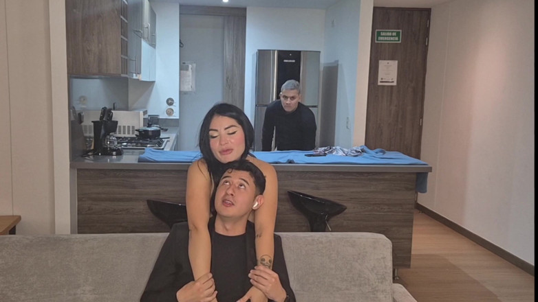 Aaroon Mush: Tanpa berpikir aku meniduri saudara perempuan sahabatku, saat kami menonton...