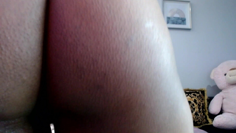 Maeling: Cuckold Husband Stuffed in Oily Anal - Giantess Ebony Ass 