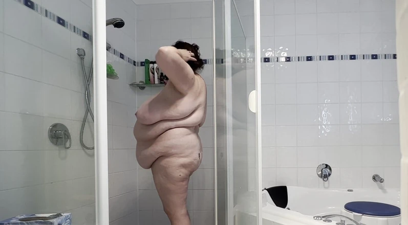 WeAreFukBunnies: Děvka manželka ve sprše