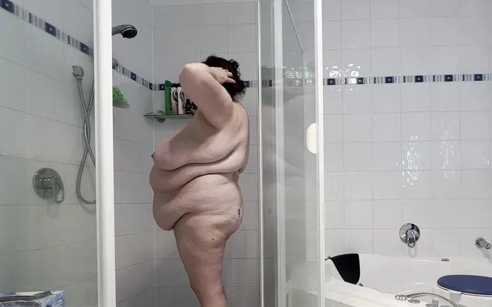 WeAreFukBunnies: Slut Wife in the Shower