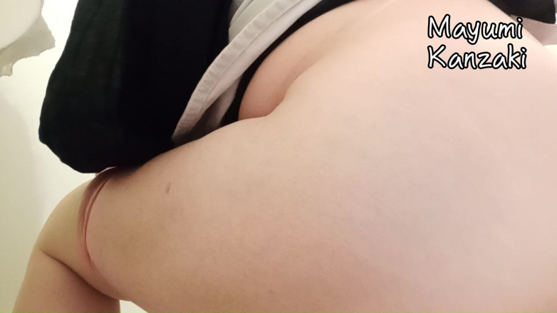 Mayumi Kanzaki: A Japanese Wife's Restroom on a Day