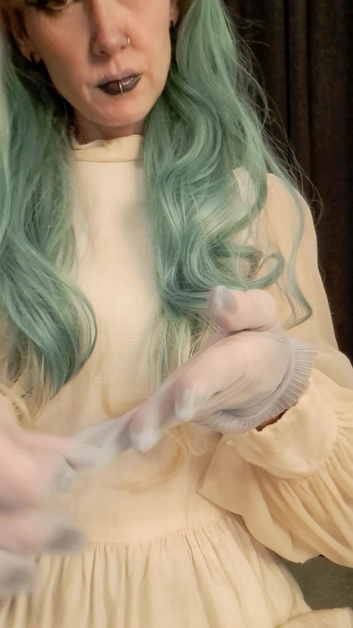 PandoraSG: Vidéo d’essai de gants vintage - 7 paires ! SFW