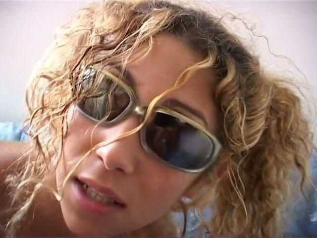 Lesbian Illusion: Amatorskie wideo z bliska zdzirowatych lesbo dziewczyn i ich brudnych...