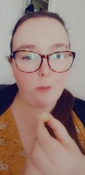 SSBBWLadyBrads: Je mange ce beignet pour toi