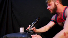 Kinky Bites Gay: Brian Bonds: Götüm size açık efendim