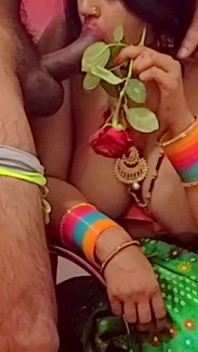 Valentine Special:- Bhabhi panas berkongkek gaya doggy di pejabat.