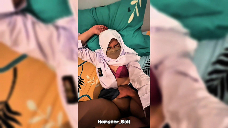 Hamster_Ball: Hijab-mädchen aus dem islamischen internat 18+ praktiziert biologie mit ihrem lehrer