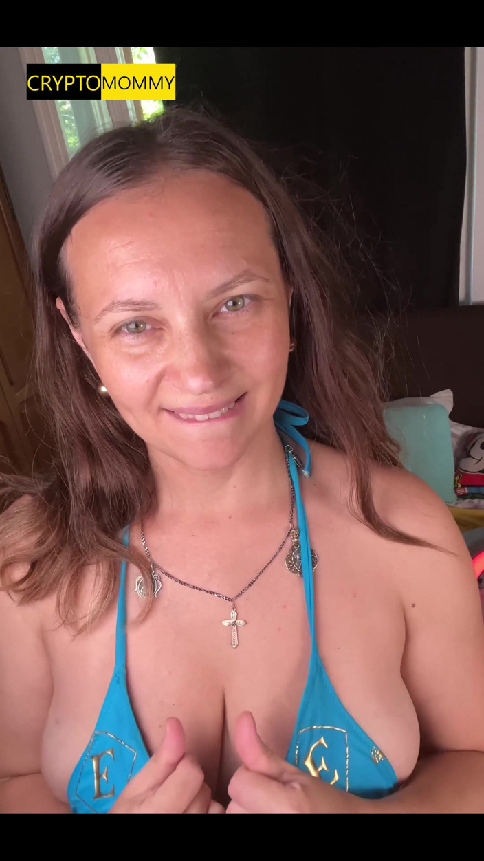 Crypto Mommy: Gooner Snack 2