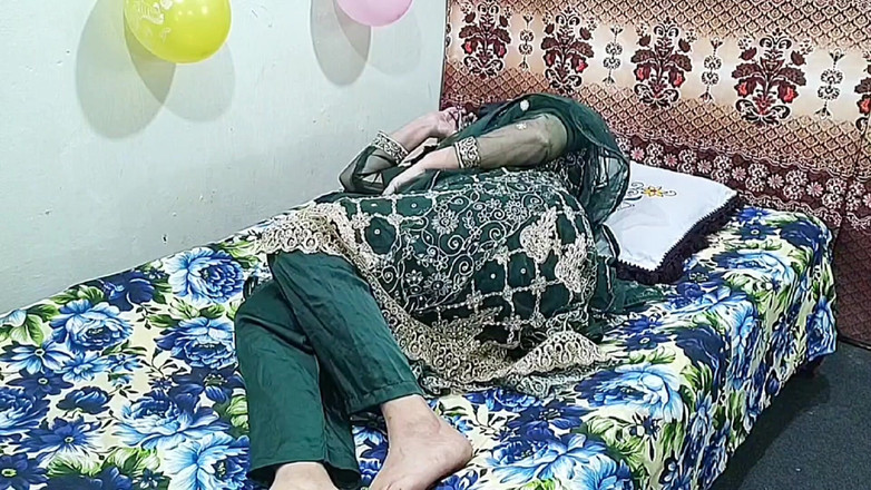 Pakistani CoupleX: Indian Desi Stepmom Playing with Her Step Son Big Ass...