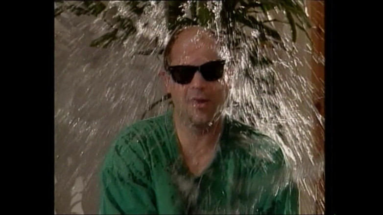 Forte porno TV xxx - (Just the best full movies): Tante cantik dientot di pinggir kolam renang (film)