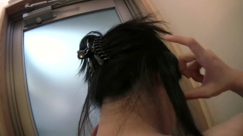 Asian Mature Climax: Behaarte asiatische milf spreizt ihre beine und wird beim casting...