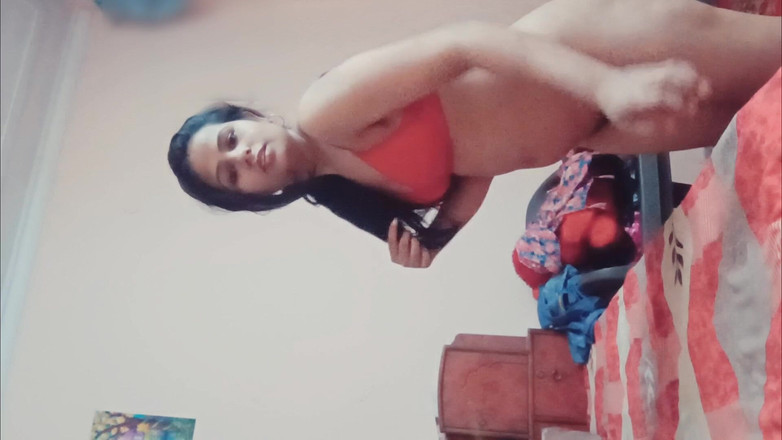 Hot Sis: Latika与继兄弟大鸡巴啪