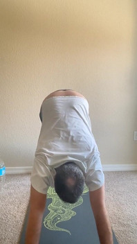 Yoga panas dengan Duke Silver